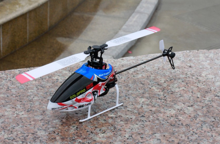 Nine Eagles solo pro 125A 2.4G 6CH Mini 3D Helicopter(include J6 transmitter)