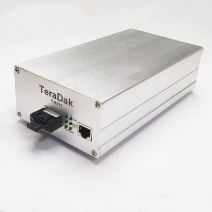 TeraDak T-S211-OCXO 110V Fiber Optic Transceiver SM Single Fiber 15/25KM MM Dual Fiber 2KM Extension