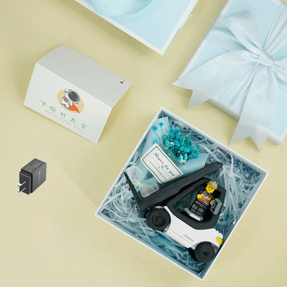 LinDesign Desktop Phone Stand Cell Phone Holder Wireless Charger (White) Gift Box Set Charging Plug