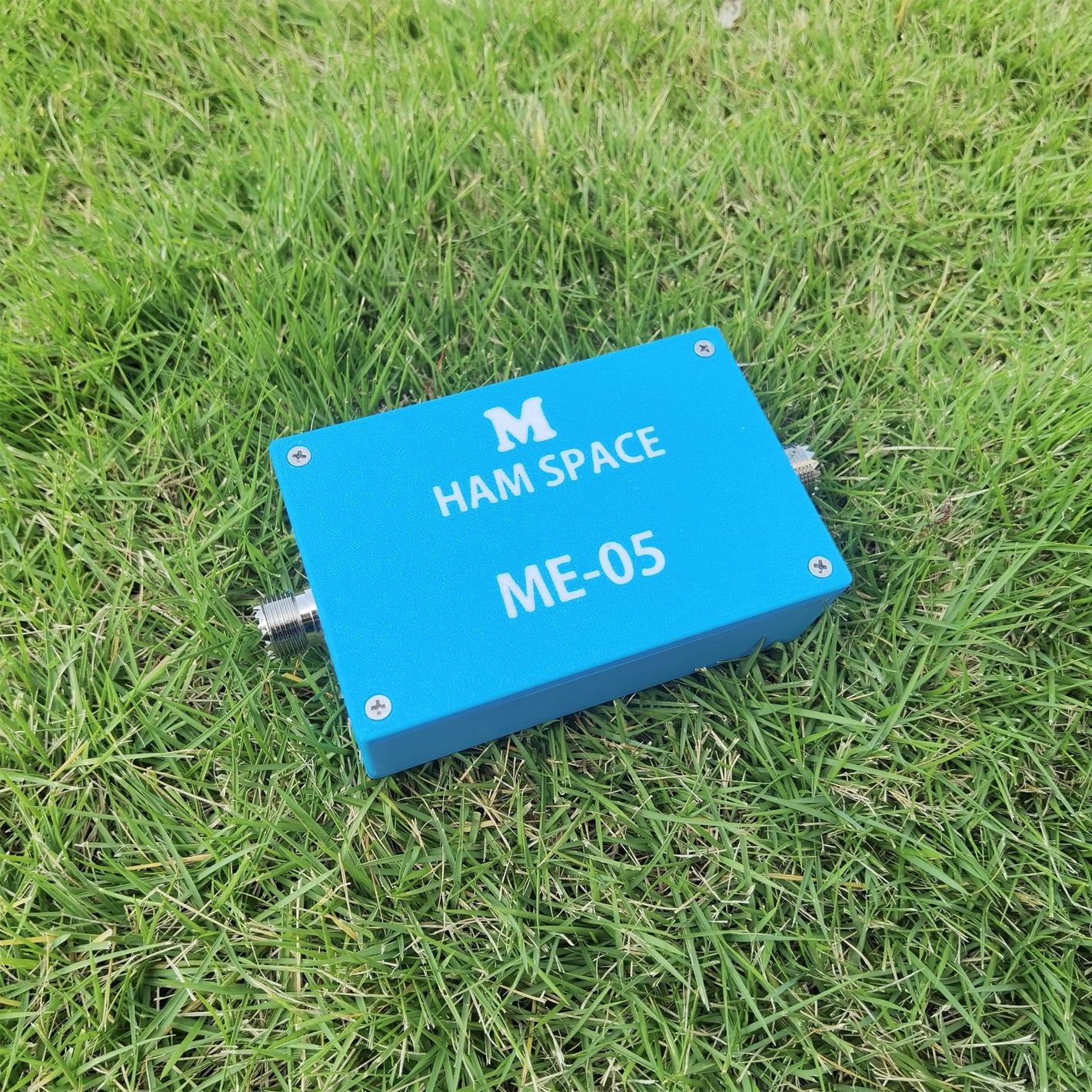 HamGeek ME-05 Shortwave Choke Coil 1-30MHz 100W Choke Ring M Female Connector + 0.5m Silver-plated Jumper Wire