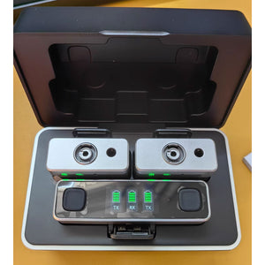 Ulanzi AM18 2.4G Wireless Lavalier Microphone 2TX+1RX Noise Canceling Pickup Mic for Live-streaming/Video Recording