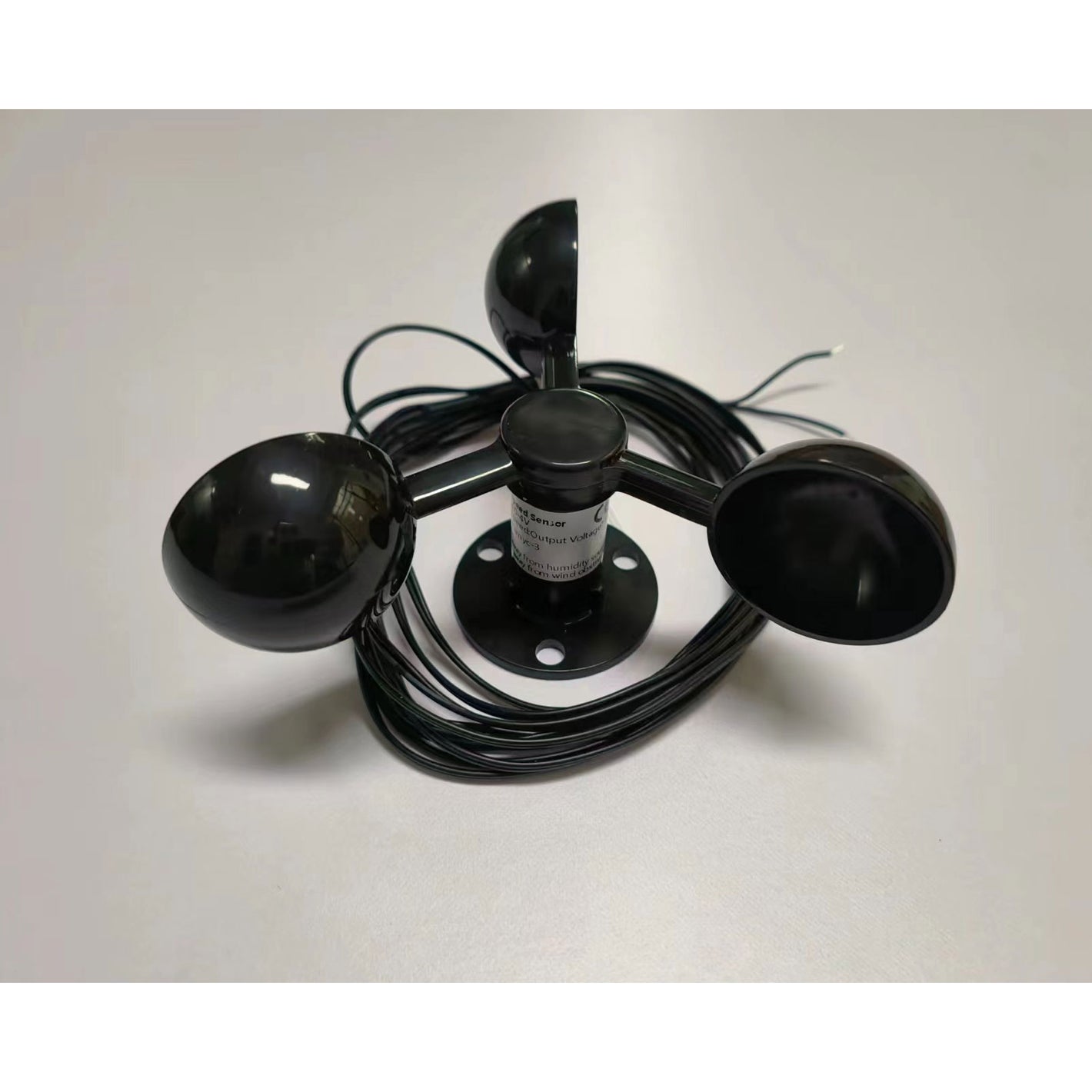 Black Mini Wind Speed Sensor 200KM/H 2-Wire Self Power Generation Air Velocity Transducer