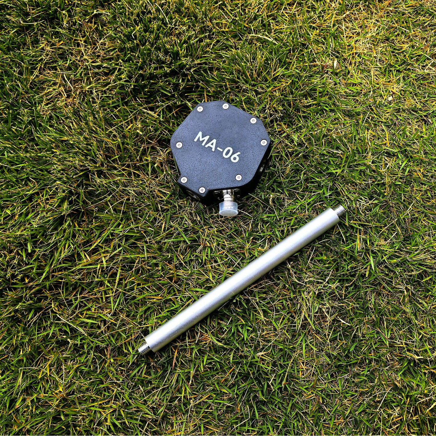 HamGeek Black MA-06 100W Positive V + Horizontal Shortwave Telescopic Antenna Base Built-in 1:1 Balun with 20cm Extension Rod