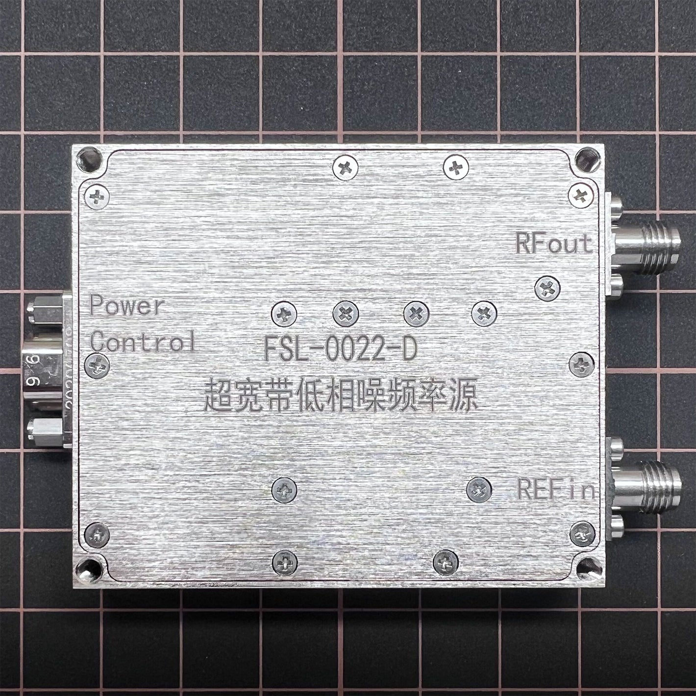 FSL-0022-D Frequency Source Module 50MHz-22GHz Ultra Wide Band Low Phase Noise Signal Source