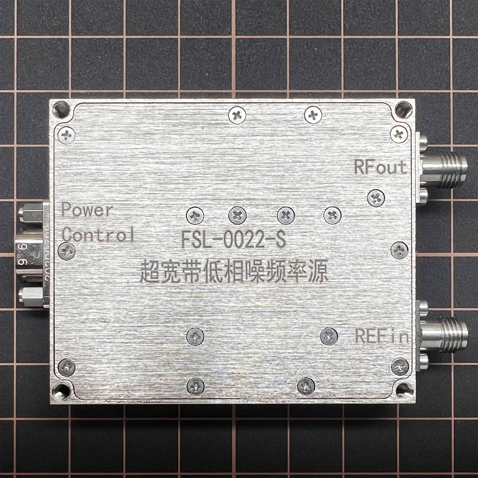 FSL-0022-S Frequency Source Module 50MHz-22GHz Ultra Wide Band Low Pha
