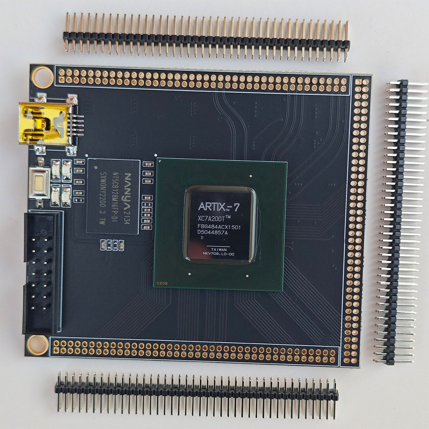XC7A200T-FGG484 Core Board FPGA Development Board Onboard 2Gbit DDR3 5V/500mA Mini USB for Artix7