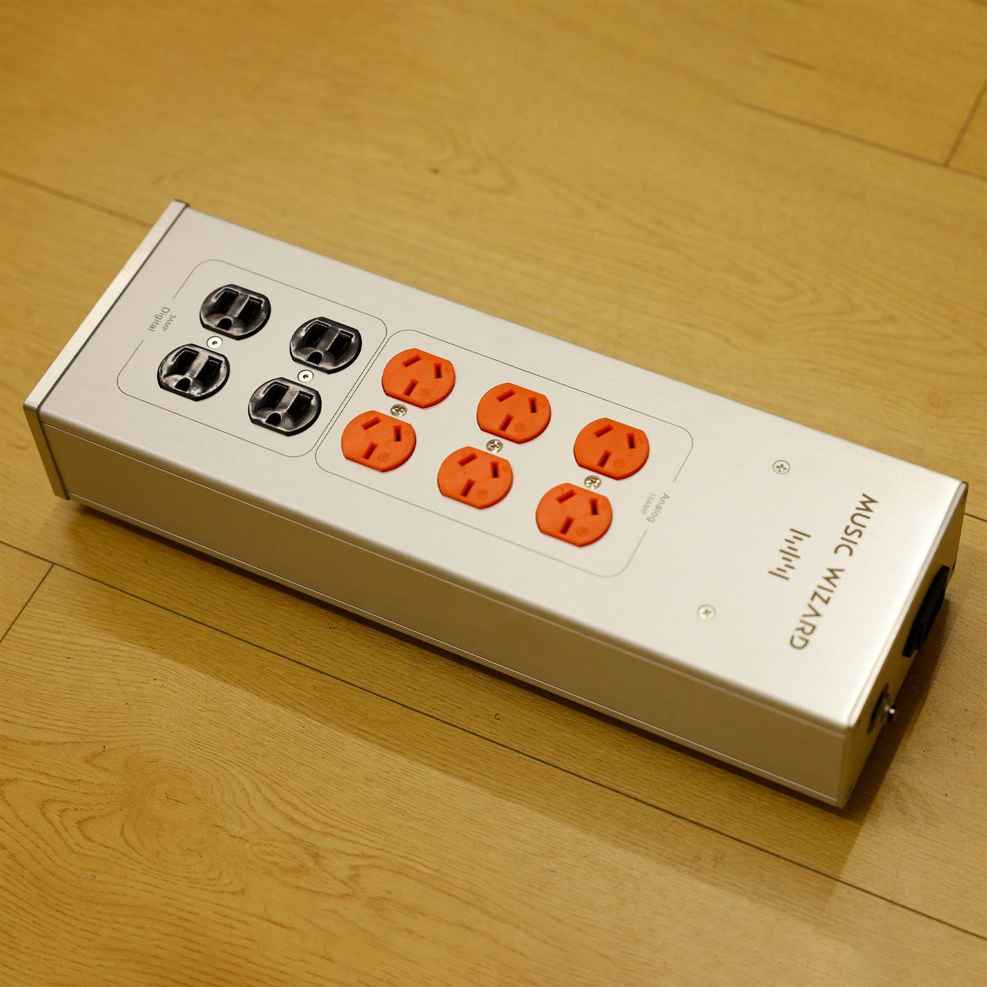 Music Wizard Audiophile Power Conditioner 10 Outlet - Separate Digital and Analog Filter Strip