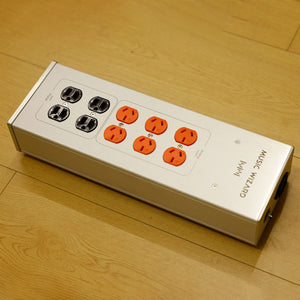 Music Wizard Audiophile Power Conditioner 10 Outlet - Separate Digital and Analog Filter Strip