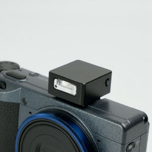 iLight V1 Black Mini Flash Dual Hot Shoe Mount for Single Contact Hot Shoe Digital &amp; Film Cameras