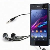 E-01 Black Earphone Crystal Clear 3.5mm HIFI Audio Plug w/ HD Microphone